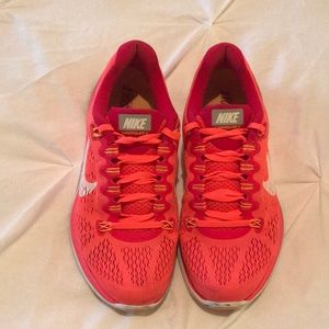 Women’s Nike lunarglide 5 size 8.5
